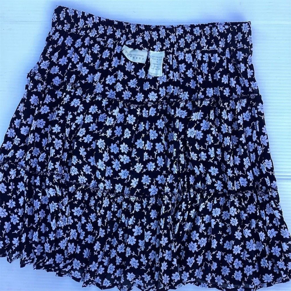 Express Women's‎ Floral Mini Skirt Blue Size S Elastic Waist